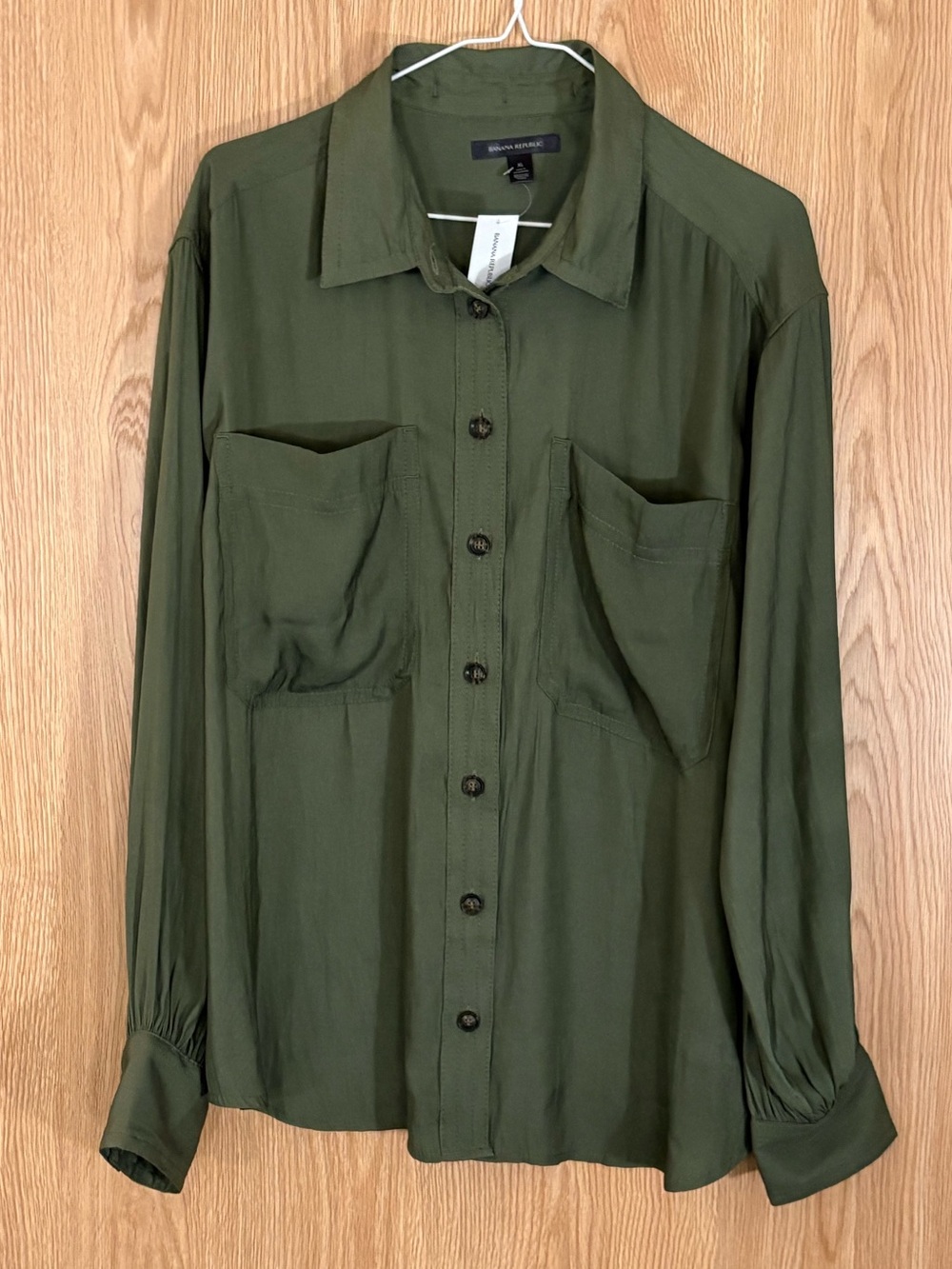 NWT Banana Republic Olive Green Long-Sleeve Button-Down Blouse